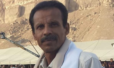 أعضاء من مؤتمر حضرموت الجامع يطمئنون على صحة الشاعر والباحث علي آحمد بارجاء