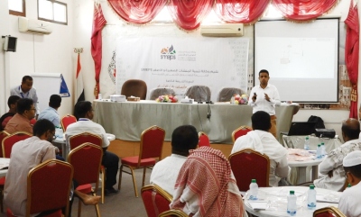 دورة تدريبية بسيئون للتجار وموردي السلع في مفاهيم وأساسيات الشراء