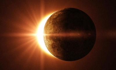 غدا..كسوف تاريخي للشمس وفلكي يمني يكشف موعد بدايته ونهايته في اليمن