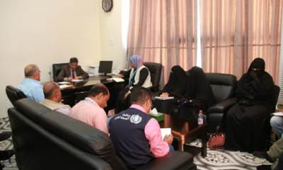 محافظ حضرموت يرأس اجتماعاً بممثلي المنظمات الدولية والمحلية لترتيب أوضاع العشوائيات لفئة "المهمشين"