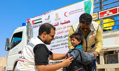 الهلال الأحمر الإماراتي يطلق حملة مساعدات إنسانية عاجلة على عدد من القرى النائية بمحافظة حضرموت