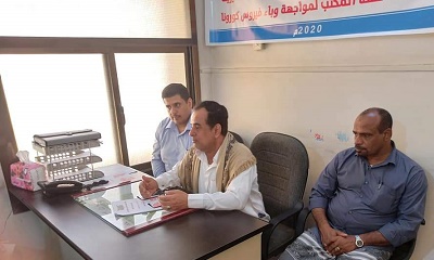 مدير عام مديرية شبام يدشن بمكتب الصحة بالمديرية توزيع الجوالات لضباط الترصد الالكتروني بالمديرية