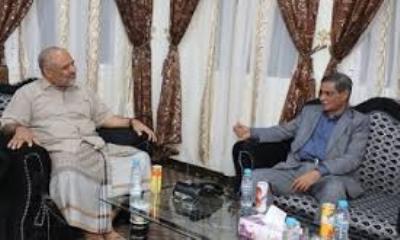 على وقع الانفلات الامني في وادي حضرموت : محافظ حضرموت يصل مطار سيئون ويعقد اجتماعا خاص مع اللجنة الامنية بالوادي