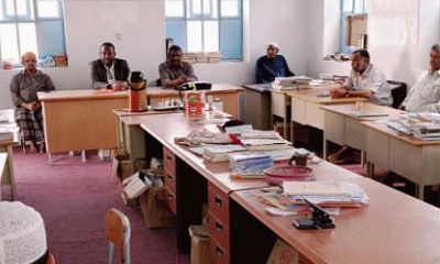 مدير عام مديرية تريم يتفقد العمل بمكتب التربية والتعليم بالمديرية