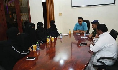 بحضور الوكيل العمودي..العميد التميمي يطّلع على أطر وآلية عمل مدرسة دلة حضرموت لتعليم القيادة النسائية. 
