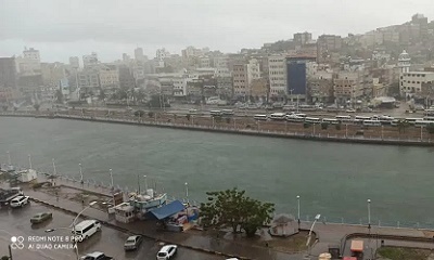 أمطار متوسطة على مدينة المكلا وعدد من المناطق