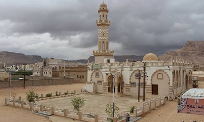 في أول أيام الشهر الفضيل مسجد محمد الفاتح بتريم يقيم أول خطبة جمعة في المسجد