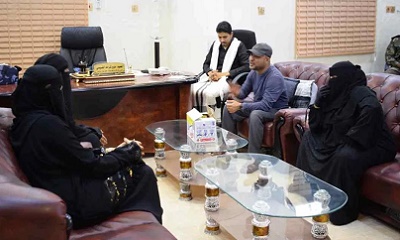 دائرة المرأة والأحداث بأمن ساحل حضرموت توزع المنظفات بالإدارة