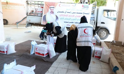 بدعم إماراتي.. هيئة الهلال الاحمر تقدم مساعدات إغاثية لأصحاب الهمم في محافظة حضرموت