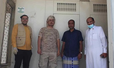 بتوجيهات من المحافظ البحسني ..لجنة التبرعات تسلم المستشفى العسكري بالمنطقة الثانية مولد كهرباء