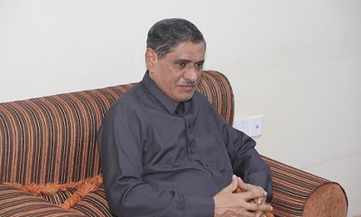 محافظ حضرموت يلتقي مدير عام تريم ويوجه بتقديم 4 مليون ر.ي لتلبية الإحتياجات الضرورية لإدارة أمن تريم