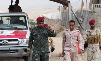 المكلا: أركان الشرطة العسكرية في جولة تفقدية للمواقع العسكرية والنقاط ويهنئ الجنود المرابطين بحلول العيد