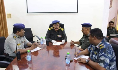 وكيل وزارة الداخلية المدير العام للأمن والشرطة بساحل حضرموت يوجه الأجهزة الأمنية بالتأهب لمجابهة آثار المنخفض الجوي