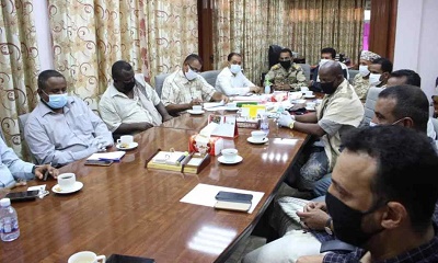 مؤسسة موانئ البحر العربي تفرض إجراءات الوقائية لحماية موظفي وعمال ميناء المكلا