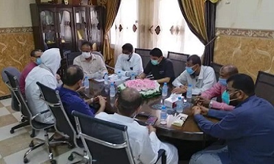 مدير عام صحة ساحل حضرموت يلتقي أعضاء لجنة جمع التبرعات لمواجهة فيروس كورونا بالمحافظة