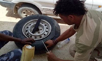 أفراد نقطة صيف بمديرية دوعن تعثر على كمية من القات لحظة محاولة تهريبه
