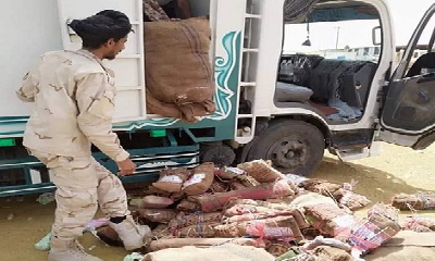 إحباط عملية تهريب كمية من الحشيش والقات بنقطة رأس حويره
