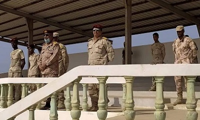 أركان المنطقة العسكرية الثانية يدشن دورة المستجدين بالكتيبة الخاصة