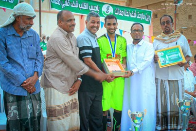  بحضور التلالي شرف محفوظ والراعي عمر باحمدون وبمشاركة النجم عماد منصور : - فريق أهلي جفل يختتم الدوري الكروي الداخلي بنجاح