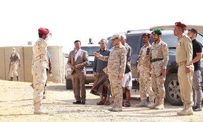المحافظ البحسني يطلع على الجاهزية القتالية لمعسكر الجبال السود ويشيد بدوره في تطهير الموقع خلال 48 ساعة دون خسائر