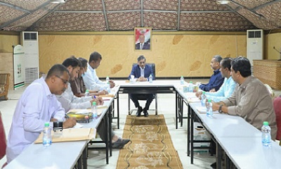 محافظ حضرموت يرأس اجتماعاً لمجلس إدارة صندوق النظافة والتحسين بالساحل