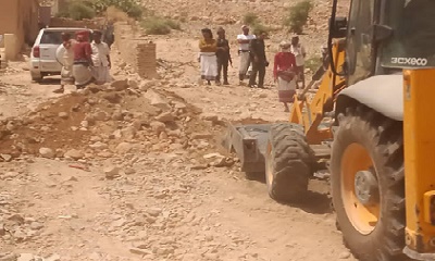 أمن ساة والاشغال العامة ينفذون حملة لفتح الشوارع المغلقة بالمديرية