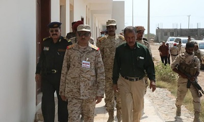 محافظ حضرموت يطلع على الأعمال الإنشائية بمبنى إدارة المدرسة القتالية بالمكلا ويوجه ببدء الدورات التدريبية نهاية العام