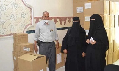 انتقالي حضرموت يسلم الترصد الوبائي بساحل حضرموت 55 ألف شريط للفحص السريع