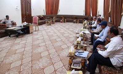 اجتماع بالمكلا برئاسة المحافظ البحسني يقف على أوضاع الكهرباء والتشديد على معالجة الأسباب وتحسين الخدمة