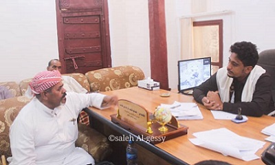 المدير العام لمديرية شبام يناقش وضع الإتصالات بالمديرية