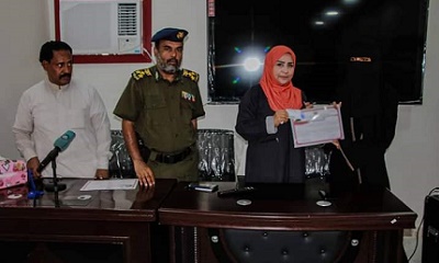 مدرسة دلة لتعليم قيادة السيارات للنساء بالمكلا تحتفل بمنح اول ثلاث رخص قيادة نسائية