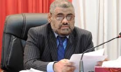 نائب رئيس البرلمان يوجه الحكومة بحل مشكلة إزدحام المغتربين بمنفذ الوديعة