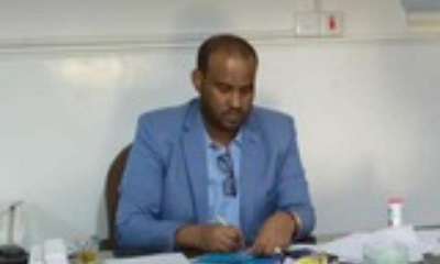 مدير عام تريم يعزي وكيل المحافظة لشؤون الوادي والصحراء في وفاة عمه (والد زوجته)