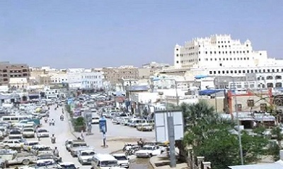 مدير عام سيئون يطلع على عملية إعادة تسجيل المستفيدين بعدد من المراكز التابعة لمشروع الأمن الغذائي بمديرية سيئون