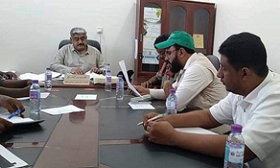مدير عام مديرية وادي العين وحورة يترأس إجتماع لجنة إعادة إستهداف برنامج الغذاء العالمي بالمديرية