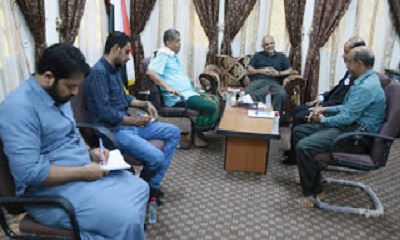الوكيل الكثيري يطلع على نشاط مؤسسة الصندوق الخيري للطلاب المتفوقين بحضرموت.