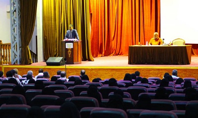 وكيلُ أولِ الوزارة مدير تربية حضرموت ..يؤكد على أن تجربة المجمعات المسائية تشكل تميزاً ونموذجاً نوعياً فريداً على مستوى محافظات الوطن