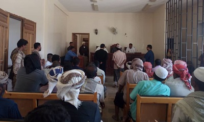 في قضية شغلت الراي العام بوادي حضرموت : محكمة تريم تعقد أولى جلساتها لمحاكمة المتهم في جريمة قتل الشاب أكرم السيود