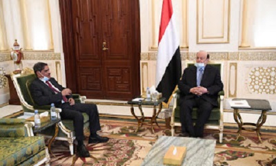 رئيس الجمهورية يشيد بجهود السلطات التنفيذية والعسكرية والأمنية بحضرموت
