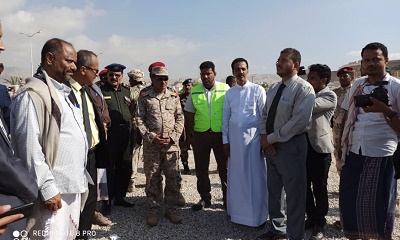 محافظ حضرموت يفتتح ويضع حجر الأساس لعدد من المشاريع في المكلا