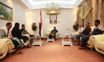 محافظ حضرموت يناقش آلية تشغيل مركز غسيل الكلى بوادي حضرموت ويوجه باستمرار دعم المركز