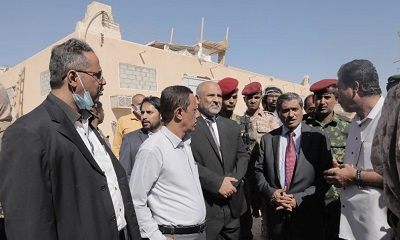المحافظ البحسني يطلع على سير العمل في مستشفى الحياة العام والأعمال الجارية في مشروع بناء قسم الطوارئ التوليدية بالقطن
