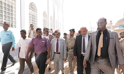 محافظ حضرموت يفتتح ثانوية عيديد للبنات ويتفقد استكمال الترميم بإدارة التربية بتريم ويزور معرض الصور للفنان الكبير أبوبكر سالم