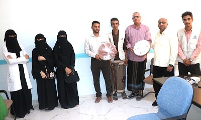 فريق ( كن سندا ) التطوعي بفرع مؤسسة الصندوق الخيري للطلاب المتفوقين بوادي حضرموت ينفذون نشاط [ متعافي من السرطان ]