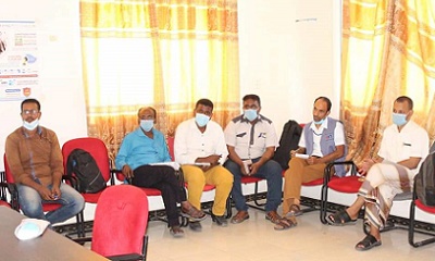 صحة ساحل حضرموت تنفذ لقاء تعريفياً لفريق الاستجابة السريع والفريق المساند