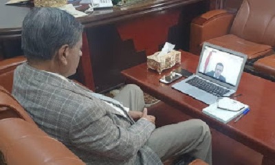 رئيس الوزراء يرأس اجتماعاً لمحافظي المحافظات المحرّرة