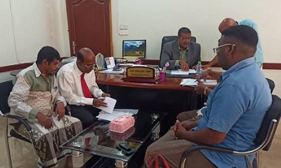 المدير العام لمديرية المكلا يستقبل مدير مكتب وزارة السياحة بساحل حضرموت