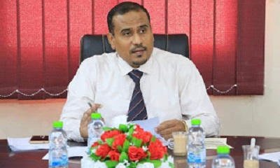 منح الشخصية الأكاديمية الحضرمية الدكتور رياض عبدالرحمن منقوش وسام التميز لعام 2020م