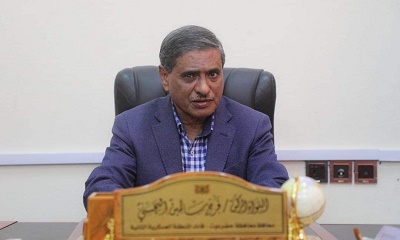 المحافظ البحسني: السلطة المحلية تتابع بجدية اجراءات إعادة استئناف الملاحة الجوية في مطار الريان الدولي 