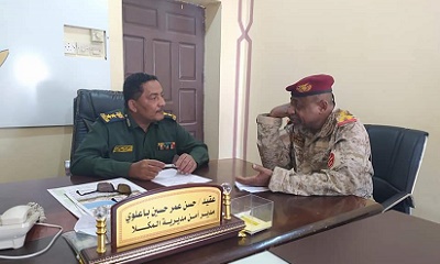 مدير أمن مديرية المكلا يلتقي مدير مديرية التفتيش بالمنطقة العسكرية الثانية